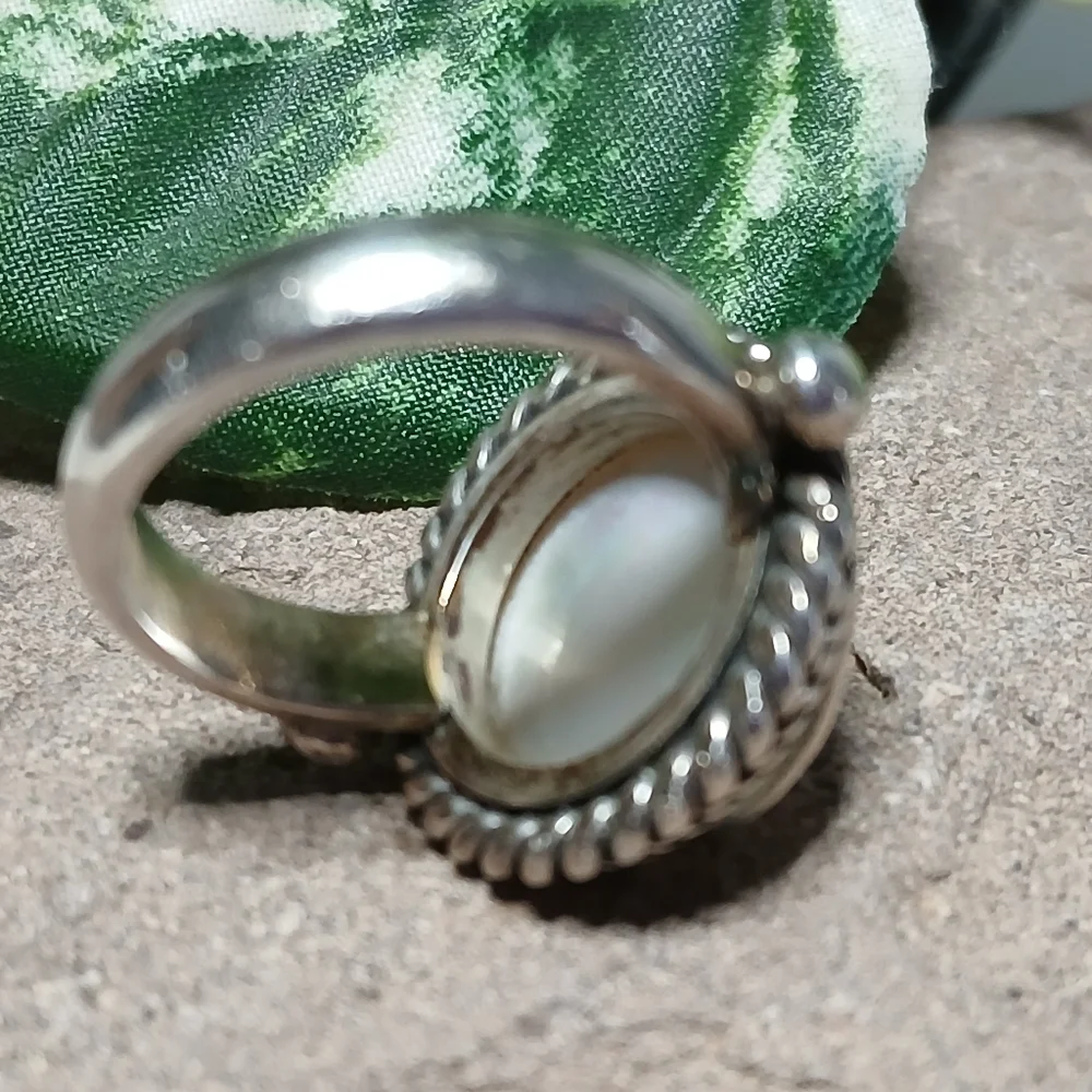 925 Sterling Suarti Bali Natural Mother of Pearl Ring